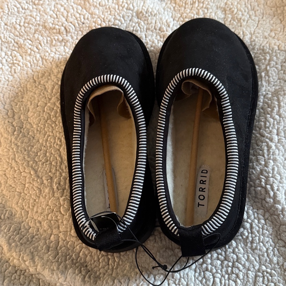 Torrid slippers new with tags women’s size 8.5 wide - Picture 3 of 5